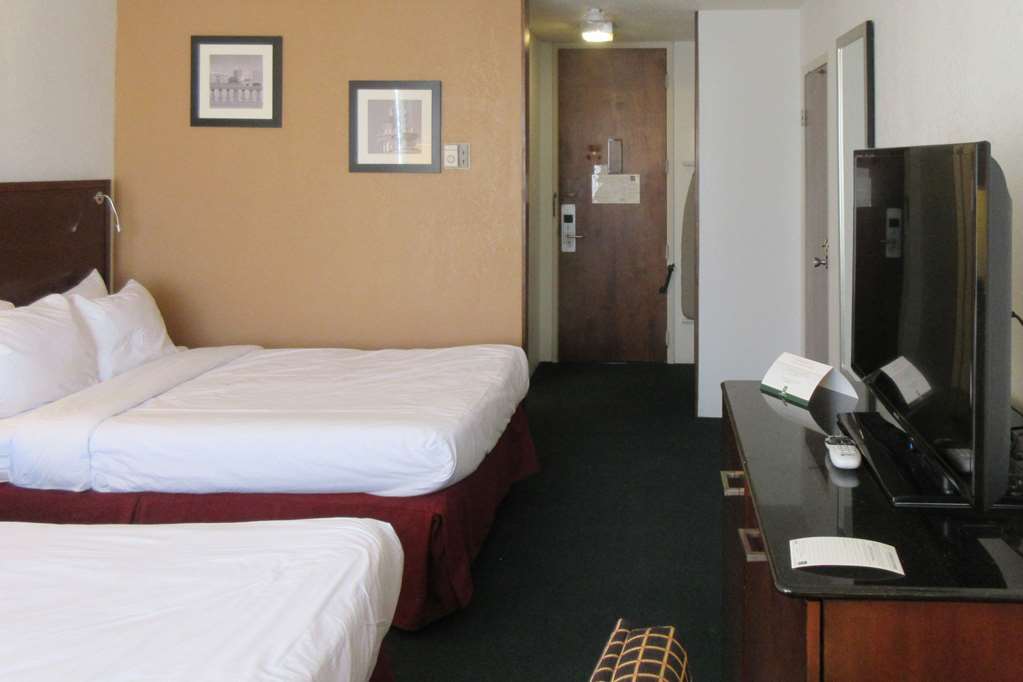 Econo Lodge Albert Lea Room photo
